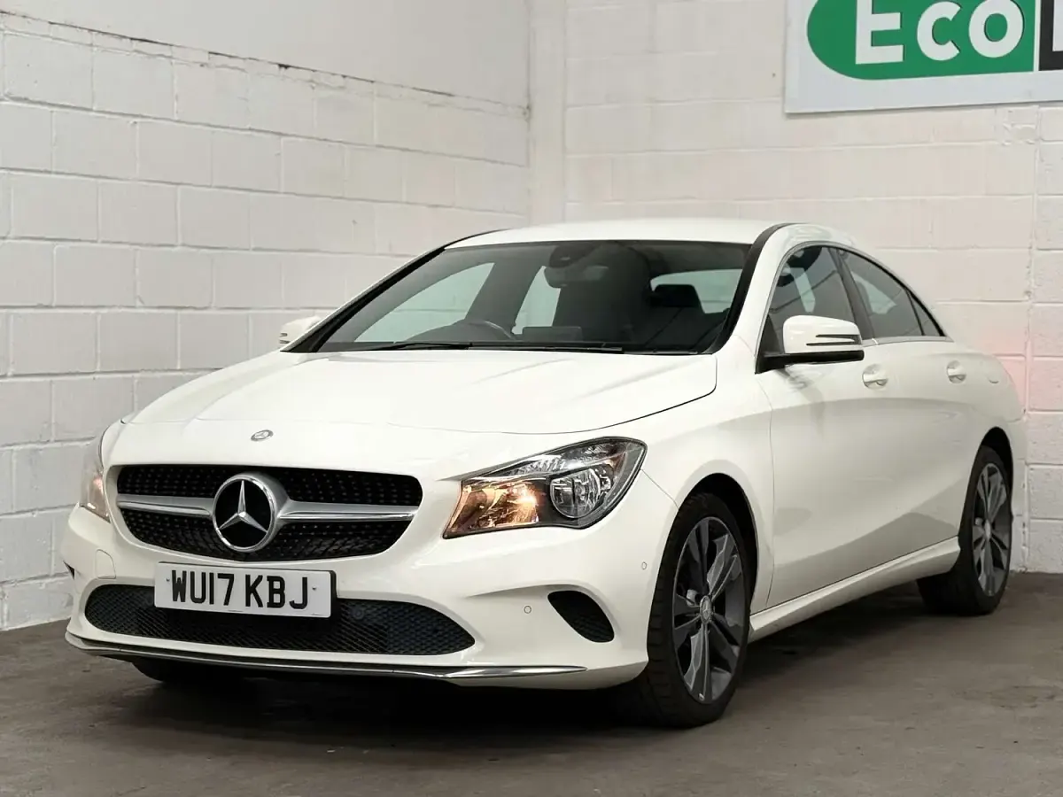 Used Mercedes CLA200 136 HP (100 kW) 2017 White Coupe