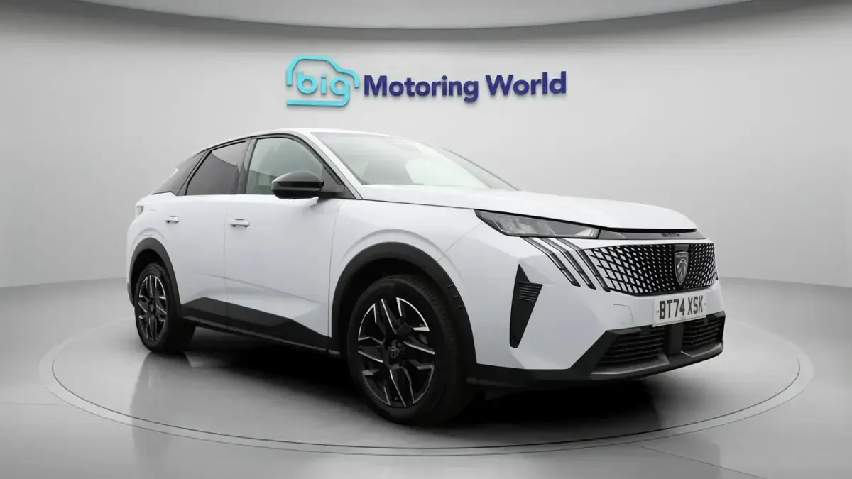 Begagnad Peugeot 3008 Allure 326 HK (239 kW) 2025 SUV