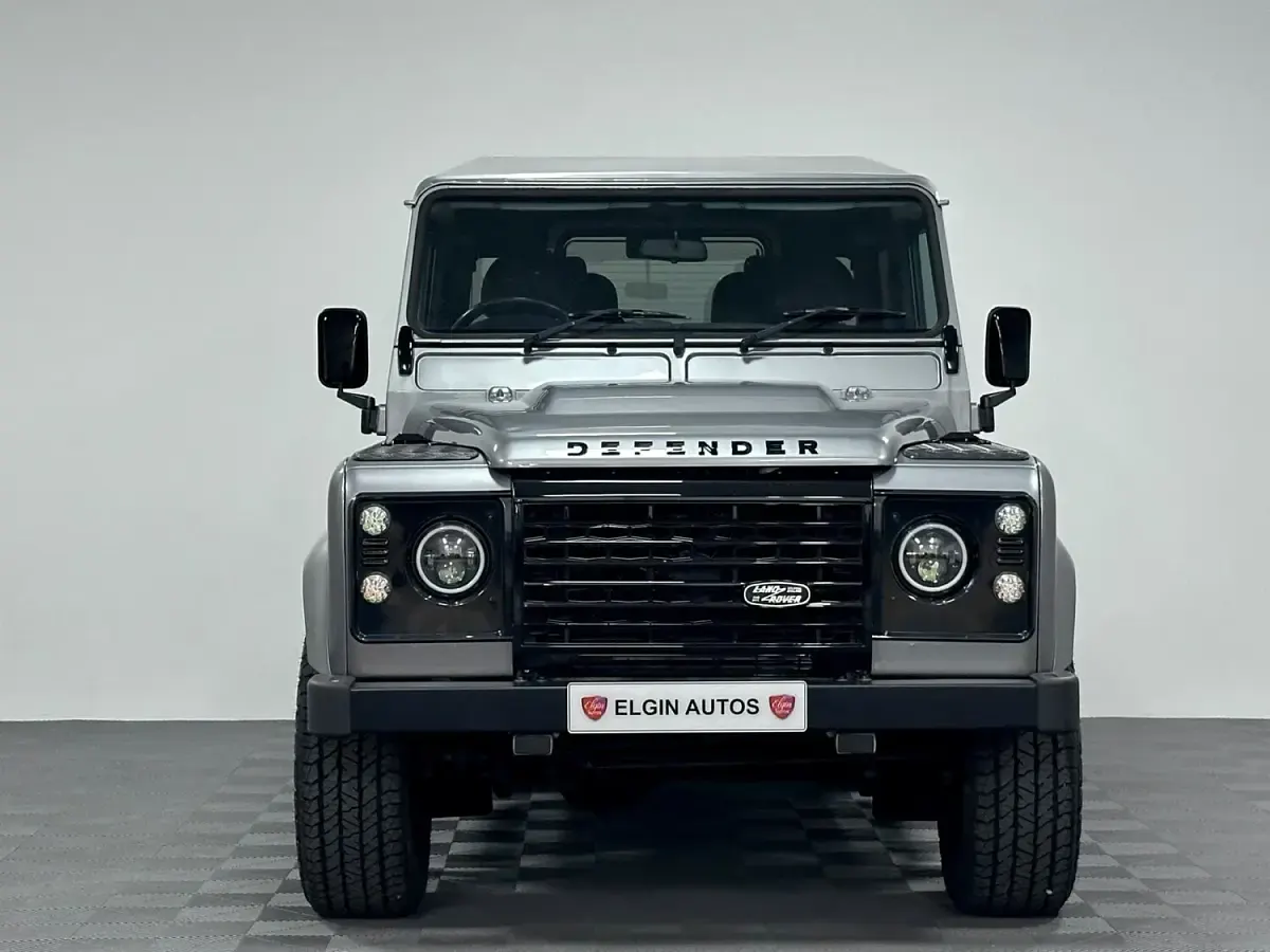 Used Land Rover Defender 122 HP (89 kW) 2012 Grey Estate