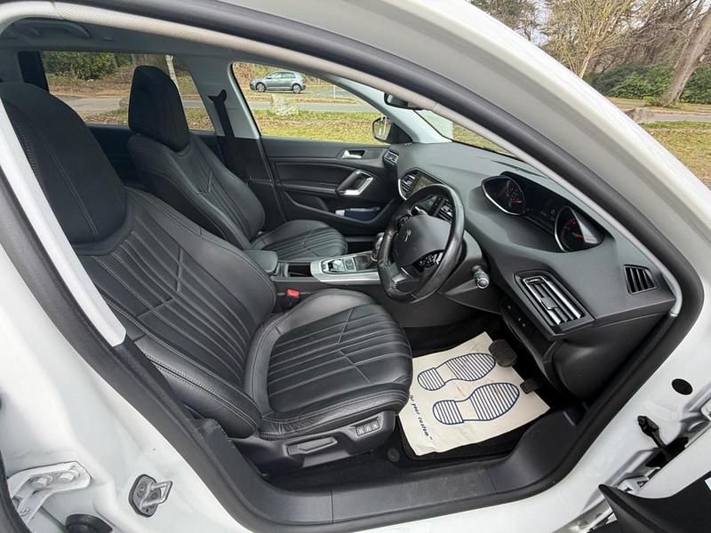 Used Peugeot 308 2014 White Estate