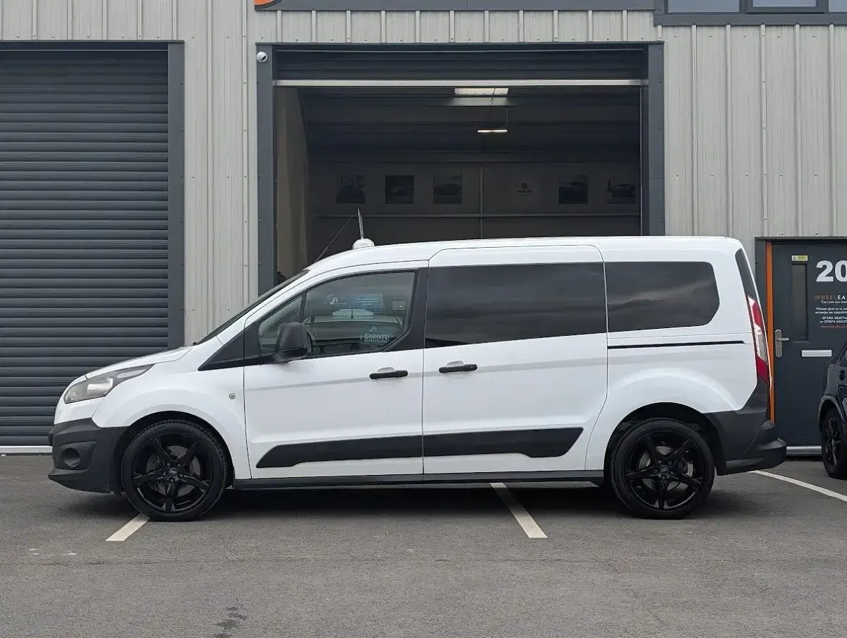 Usado Ford Transit Connect 95 HP (69 kW) 2014 Branco Monovolume