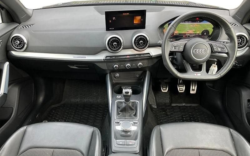 Used Audi Q2 Black Edition 110 HP (80 kW) 2023 Blue SUV