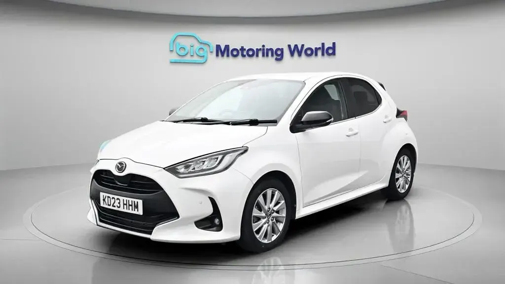 Used Mazda 2 116 HP (85 kW) 2023 White Hatchback