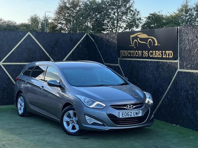 Silver Used 2012 Hyundai i40 Style Estate | £4,395 (Fair price) - Image 1/4
