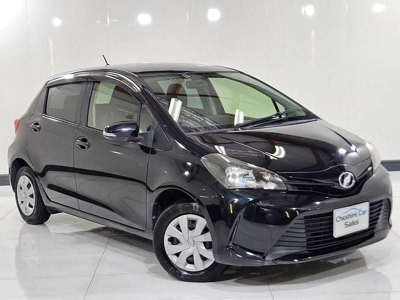 Used Toyota Yaris 2014 Black Hatchback