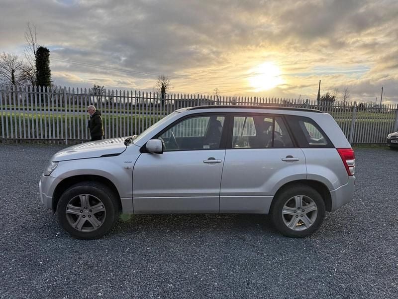 Used Suzuki Grand Vitara 129 HP (94 kW) 2009 Silver SUV