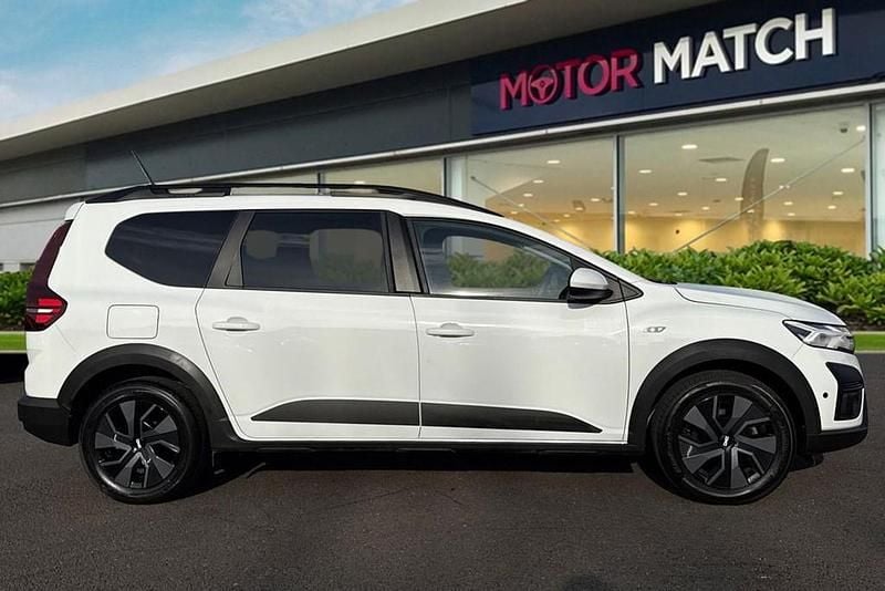Used Dacia Jogger Expression 2025 White MPV
