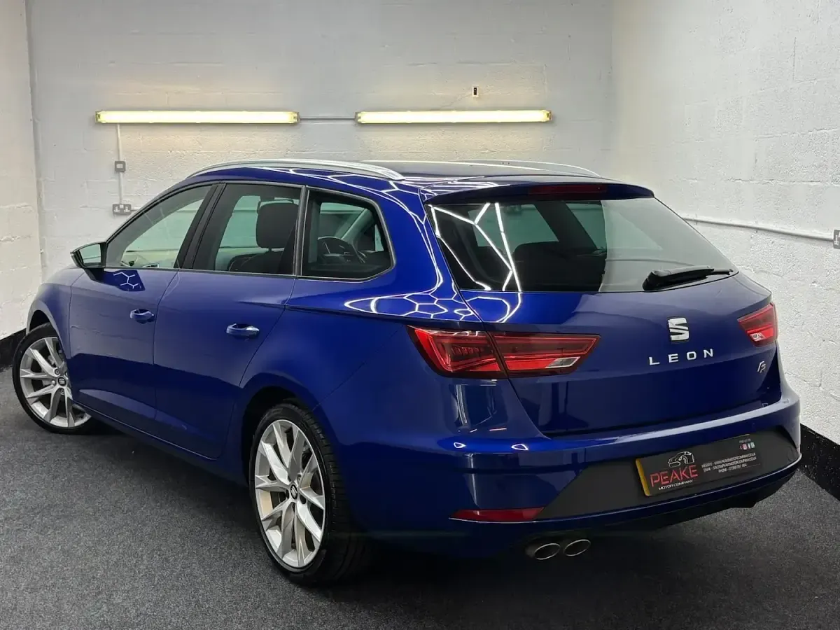 Used Seat Leon FR 150 HP (110 kW) 2017 Blue Estate