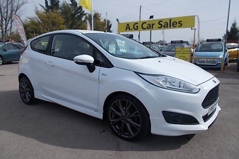 Used Ford Fiesta Zetec 125 HP (91 kW) 2016 Green Hatchback