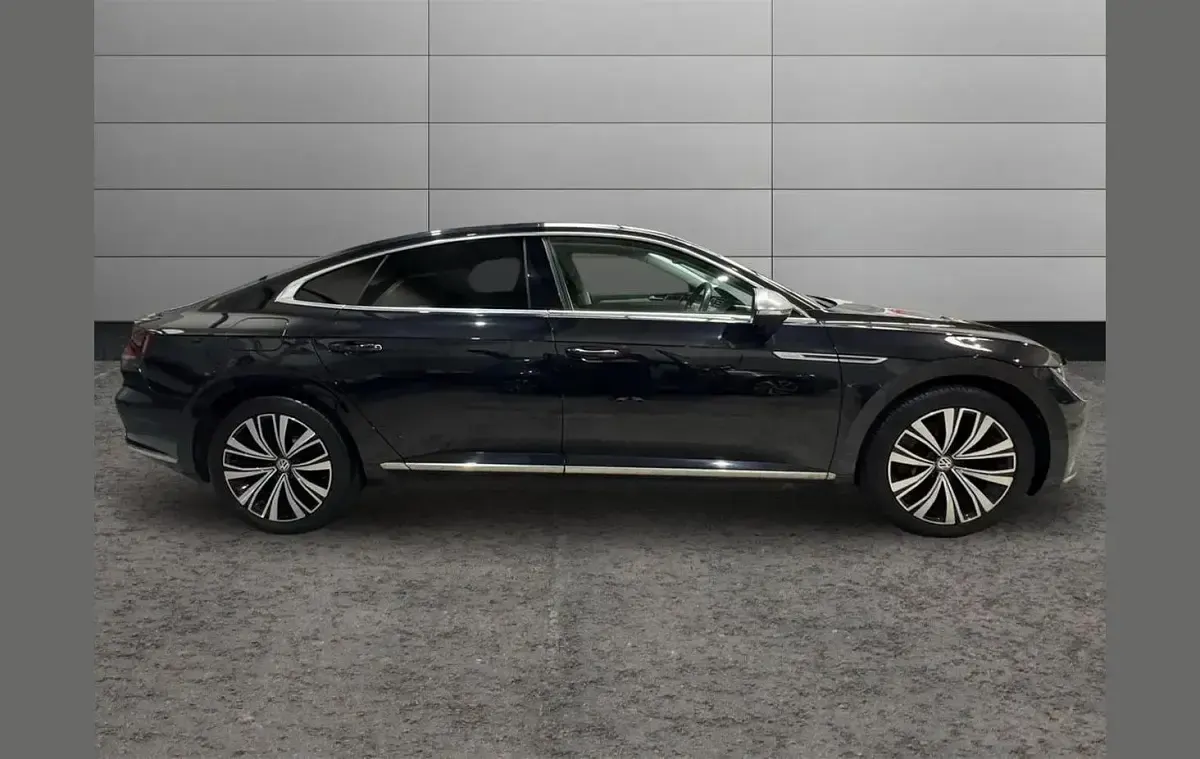 Used VW Arteon Elegance 150 HP (110 kW) 2018 Black Hatchback