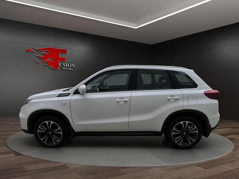Used Suzuki Vitara SZ-T 129 HP (94 kW) 2021 White Hatchback