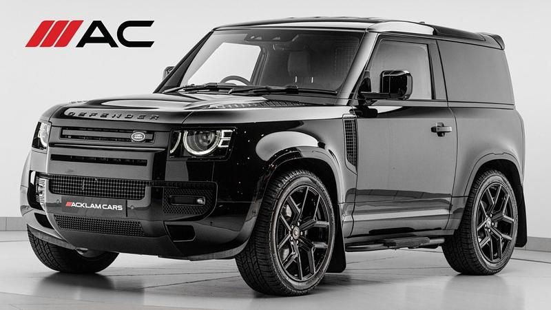 Used 2025 Land Rover Defender S SUV | £59,990 (Super price) - Image 1/4