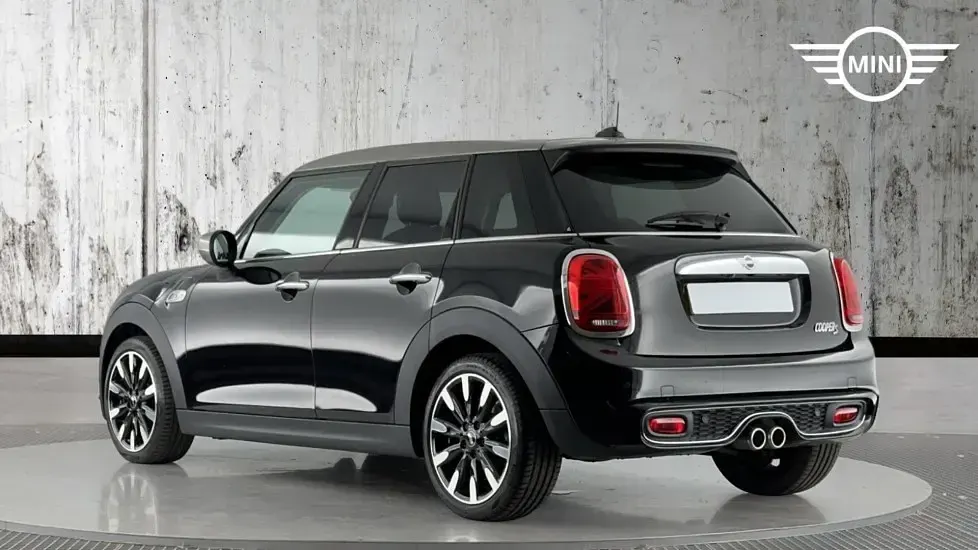Used Mini Cooper S Exclusive 189 HP (139 kW) 2020 Black Hatchback