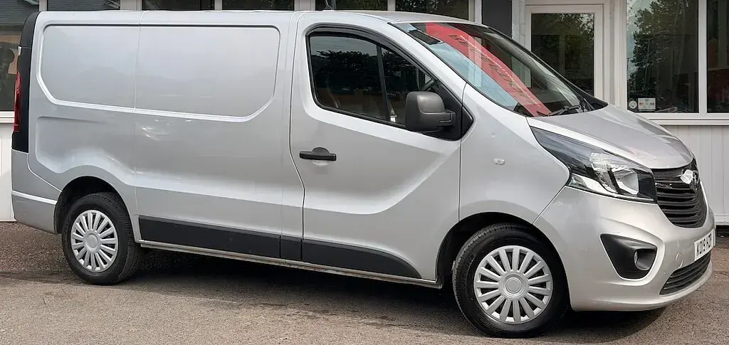 Used Vauxhall Vivaro Sportive 120 HP (88 kW) 2019 Silver MPV