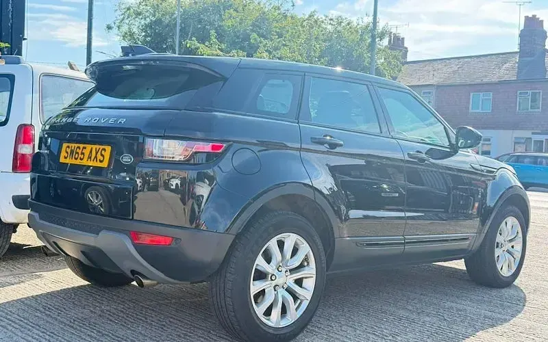 Used Land Rover Range Rover evoque SE 179 HP (131 kW) 2018 Hatchback