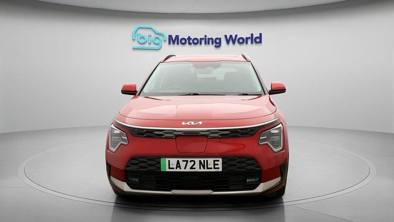 Used Kia e-Niro 147 kW (201 HP) 2023 Red SUV