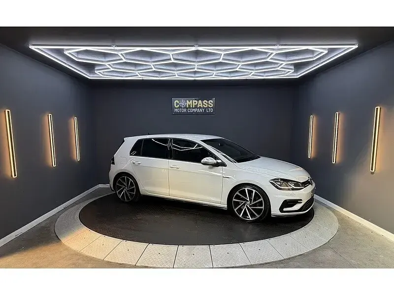 Used VW Golf VII R 300 HP (220 kW) 2019 White Hatchback
