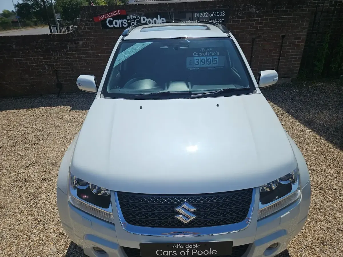 Used Suzuki Grand Vitara SZ5 2011 White SUV