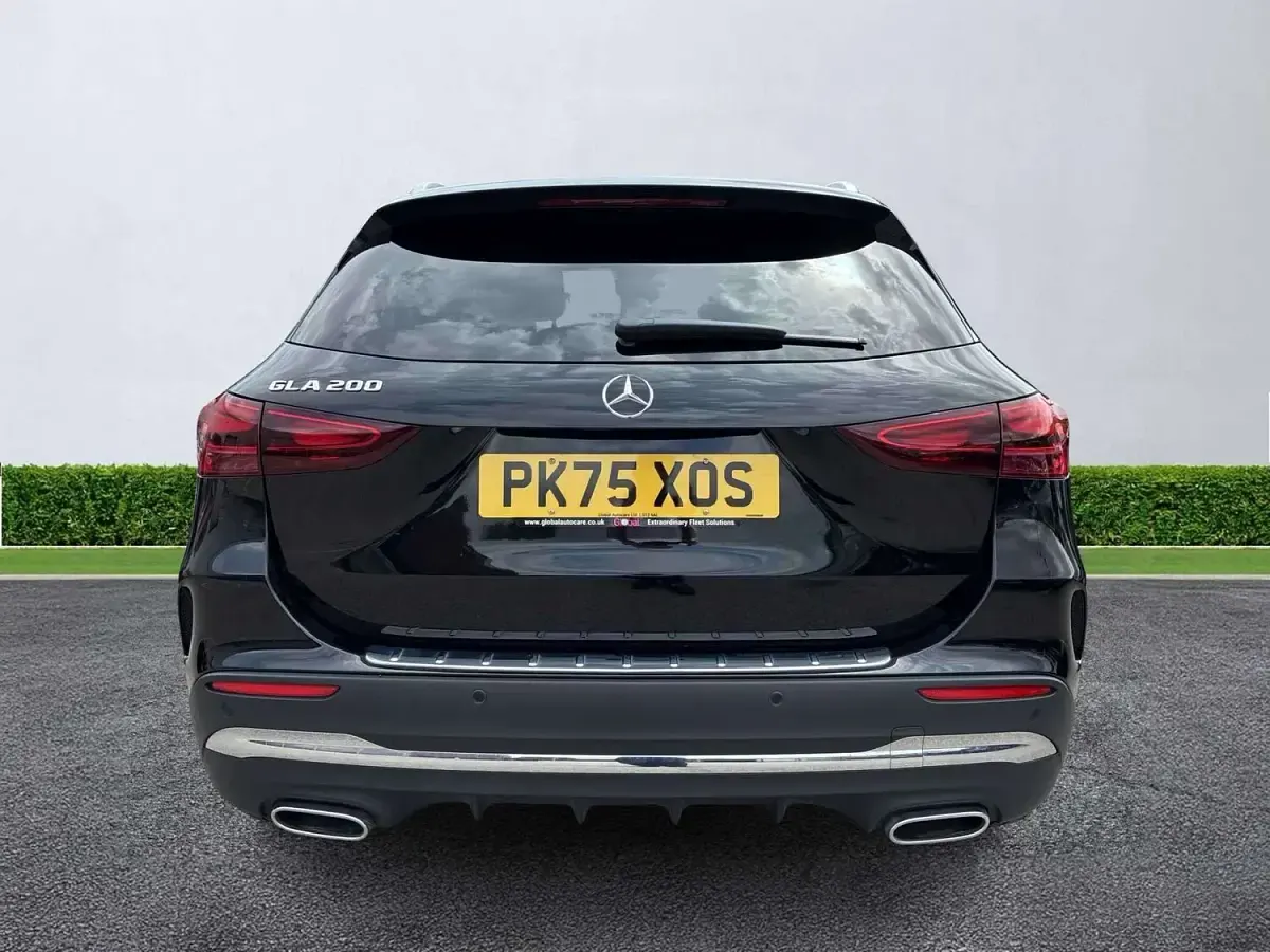 Used Mercedes GLA200 Executive 163 HP (119 kW) 2025 Black SUV