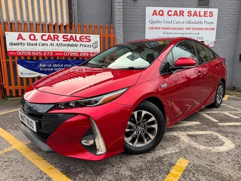 Used Toyota Prius 2017 Red Hatchback