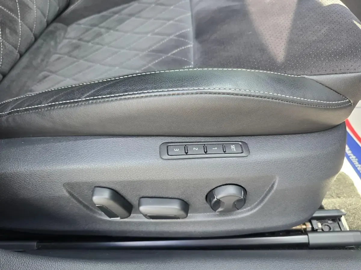 Usado Skoda Superb SportlinePlus 2021 Gris Utilitario