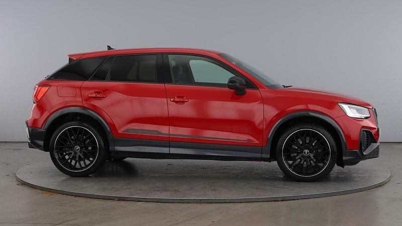 Used Audi SQ2 Black Edition 300 HP (220 kW) 2025 Red SUV