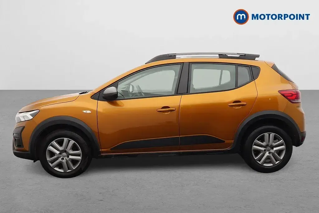 Used Dacia Sandero Expression 2023 Orange Hatchback