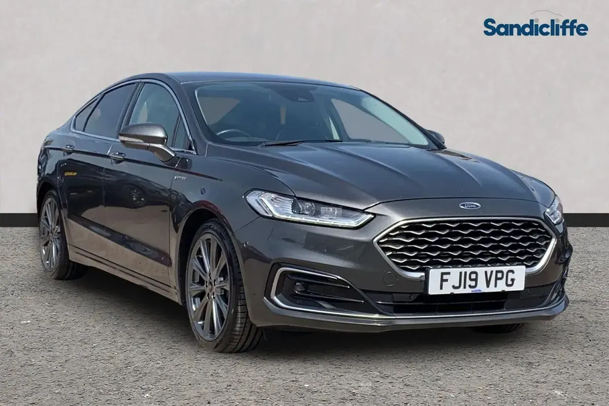 Begagnad Ford Mondeo Vignale 187 HK (137 kW) 2022 Sedan