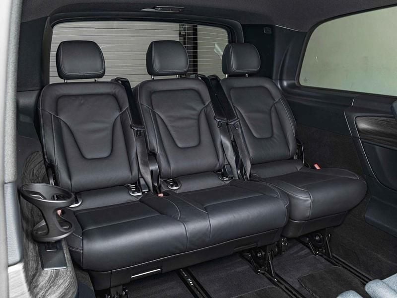 Used Mercedes V220 Premium 163 HP (119 kW) 2024 Silver MPV