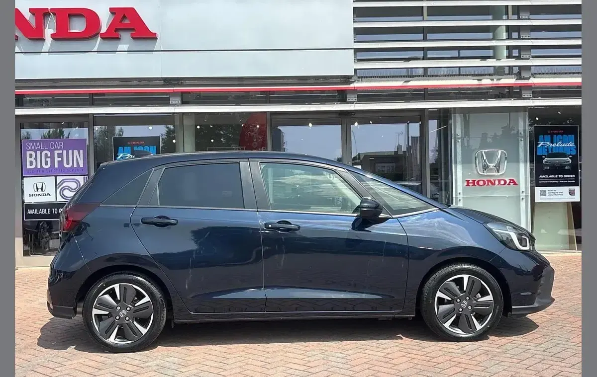 Used Honda Jazz Advance 122 HP (89 kW) 2023 Midnight blue beam Hatchback