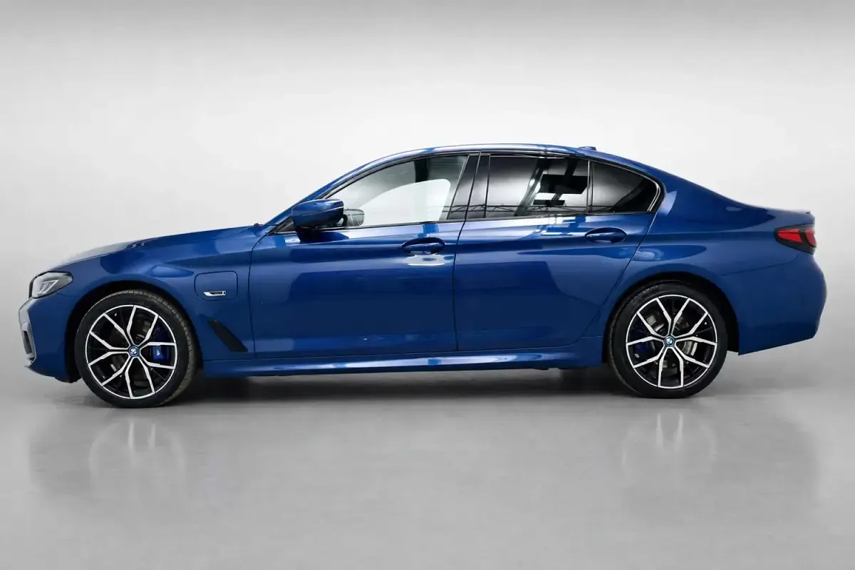 Used BMW 530e M Sport 292 HP (214 kW) 2023 Blue Sedan