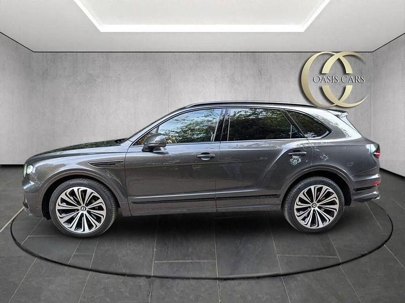 Used Bentley Bentayga 549 HP (403 kW) 2019 Grey SUV
