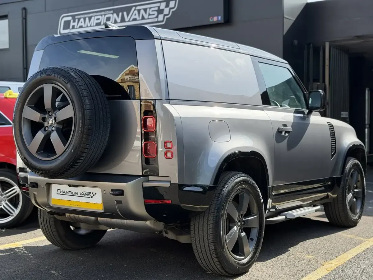 Used Land Rover Defender HSE Dynamic 2024 Grey SUV