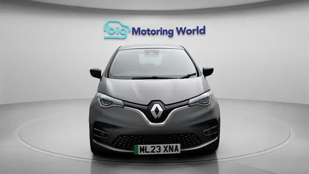 Used Renault Zoe Iconic 98 kW (134 HP) 2023 Hatchback