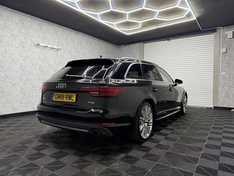 Begagnad Audi A4 S-Line 2018 Svart Kombi