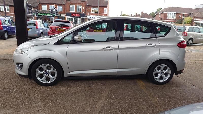 Usado Ford C-MAX Zetec 2013 Prateado Monovolume