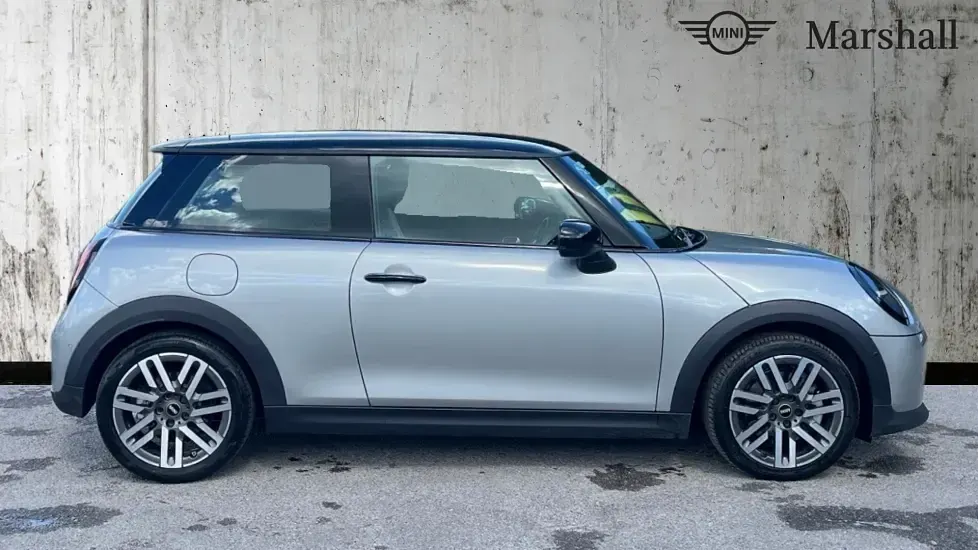 Used Mini Cooper Hatch 113 kW (154 HP) 2025 Silver Hatchback