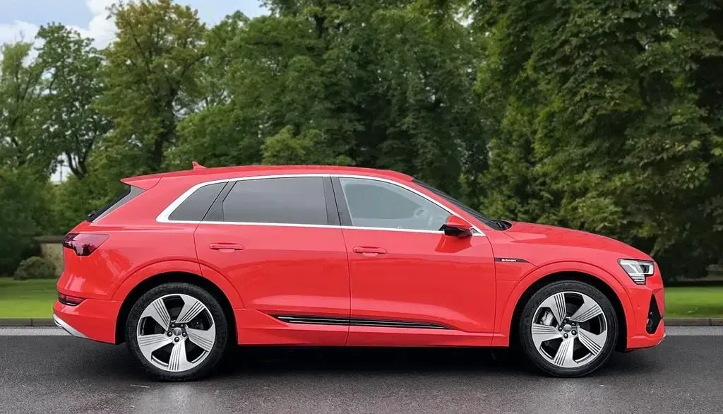 Used Audi e-tron S-Line 230 kW (313 HP) 2020 Red SUV
