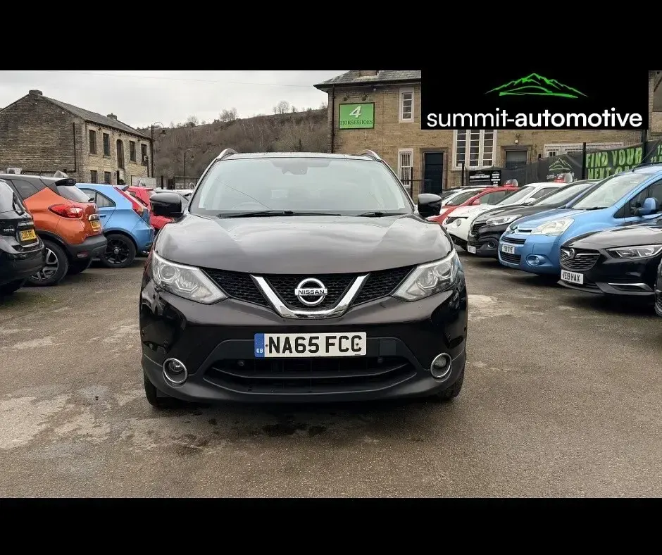 Used Nissan Qashqai Tekna 110 HP (80 kW) 2015 Black SUV