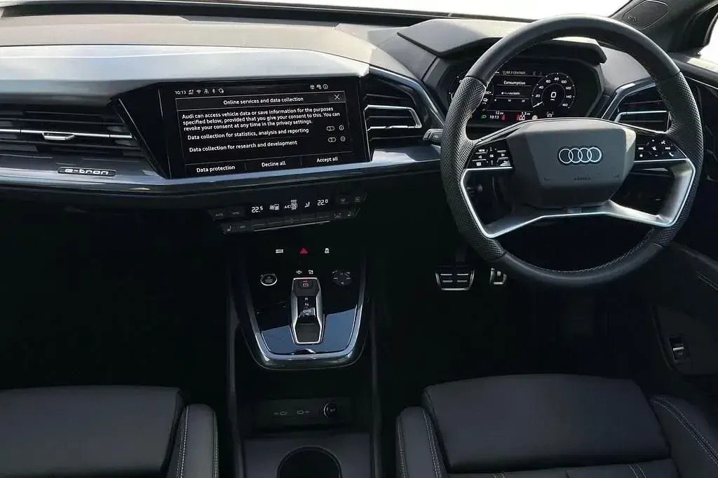 Second-hand Audi Q4 e-tron S-Line 210 kW (286 CP) 2024 Negru SUV