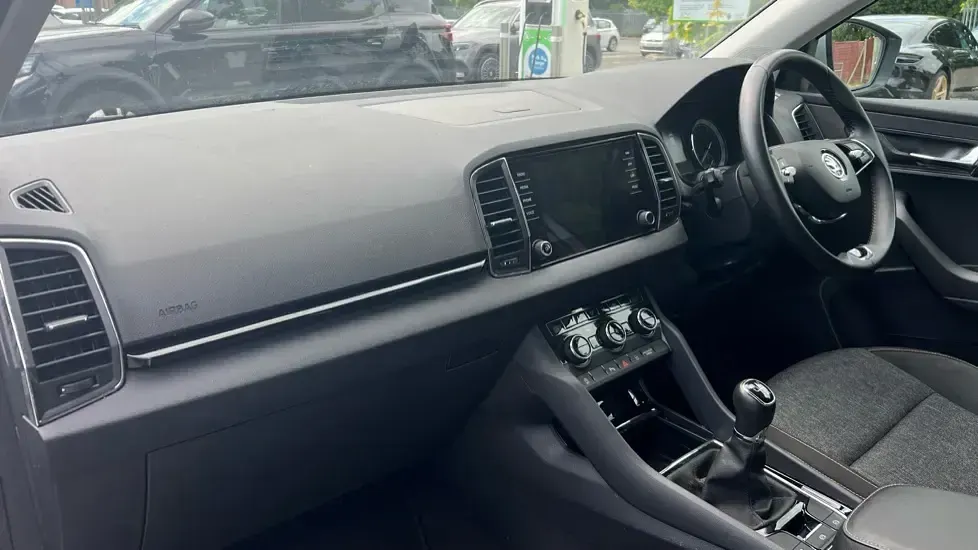 Used Skoda Karoq SE Drive 150 HP (110 kW) 2021 Brilliant silve SUV