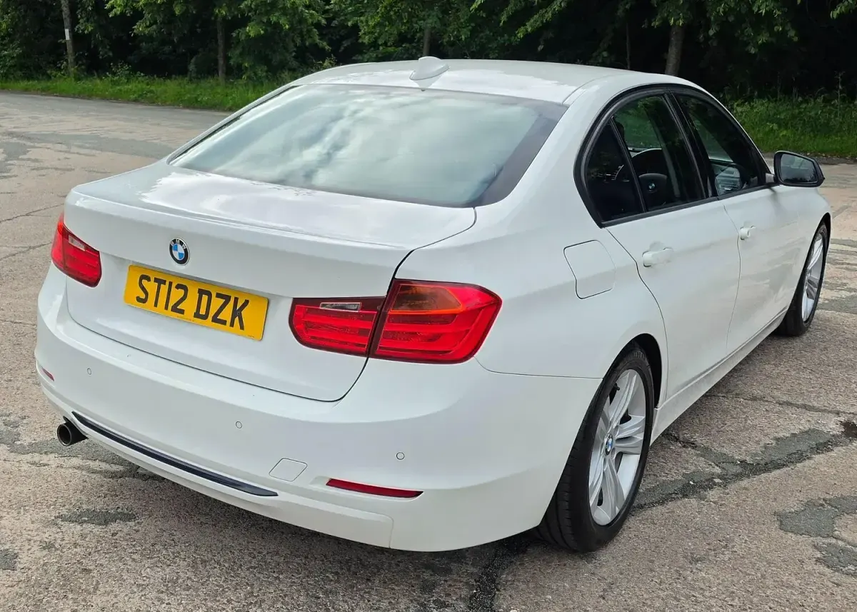 Used BMW 320 Sport Line 2012 White Sedan
