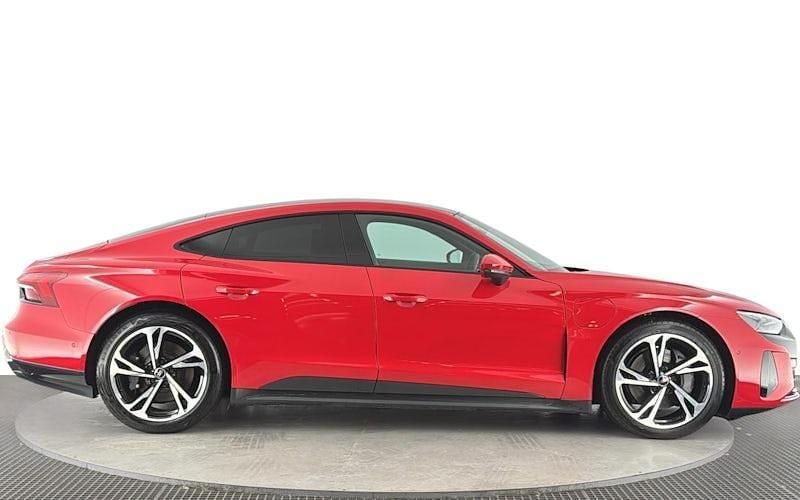 Used Audi e-tron GT quattro Business 389 kW (530 HP) 2023 Red Sedan