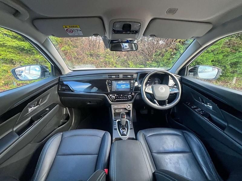 Used KGM Korando 150 kW (204 HP) 2023 White Estate