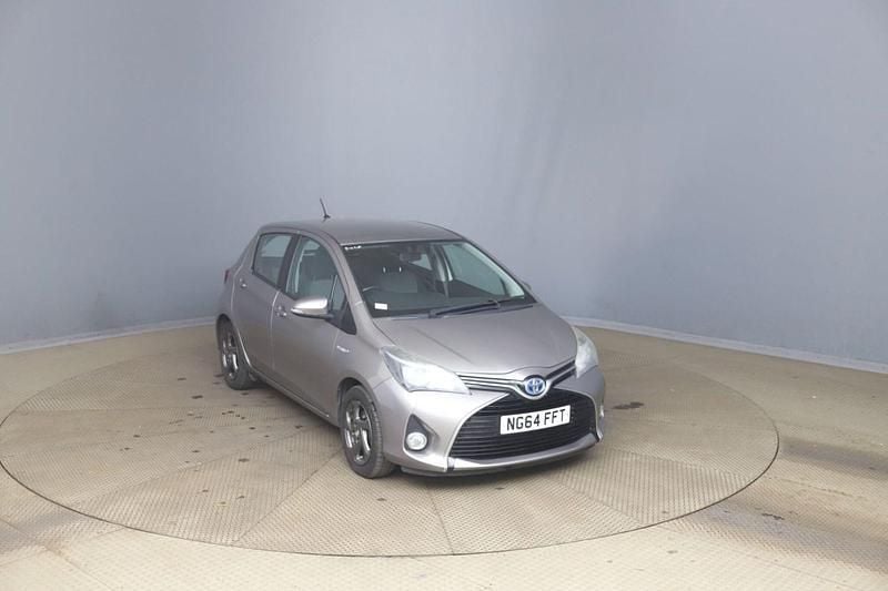 Bronze Used 2015 Toyota Yaris Hybrid Hatchback | £8,995 (Fair price) - Image 1/4