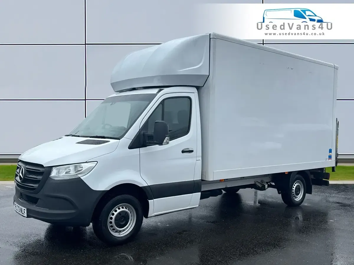 Used Mercedes Sprinter Progressive 150 HP (110 kW) 2024 White Van