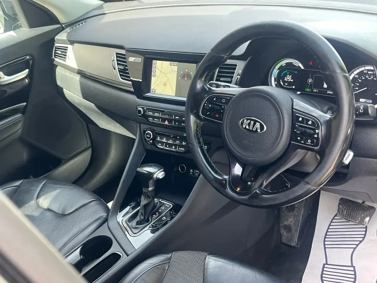 Used Kia Niro 141 HP (103 kW) 2018 Grey SUV