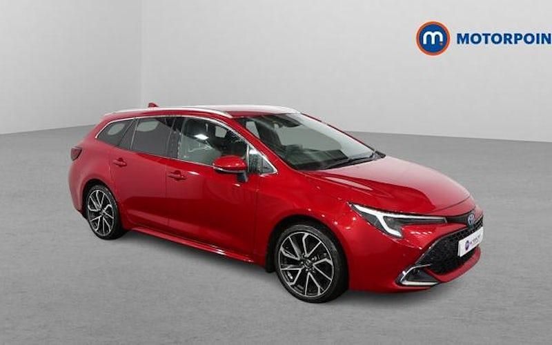 Used 2025 Toyota Corolla Estate | £23,449 (Good price) - Image 1/4