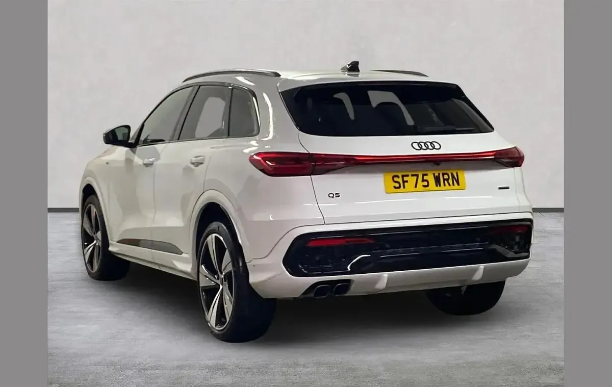 Used Audi Q5 Advanced 204 HP (150 kW) 2025 White SUV