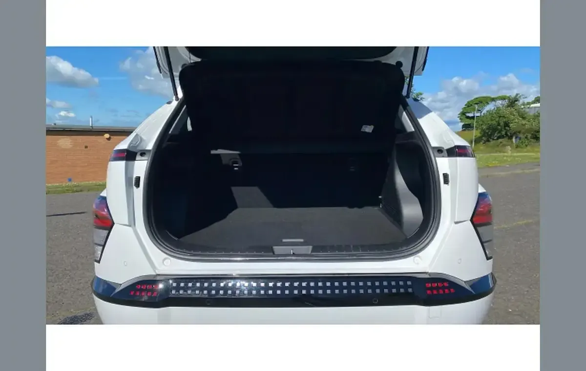 Used Hyundai Kona Advanced 160 kW (218 HP) 2024 White SUV